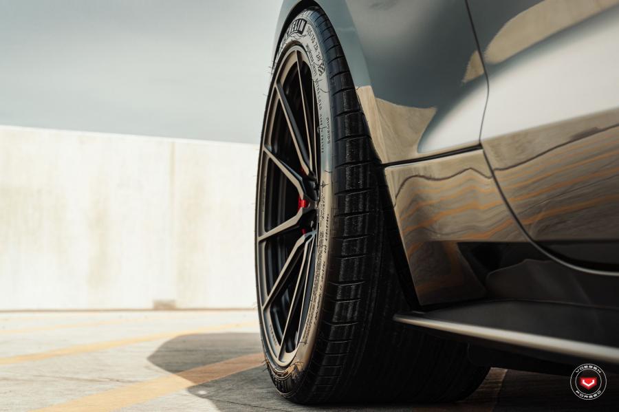 Детали экстерьера Shelby GT350 on Vossen Wheels (M-X2) 2019 года  (фото 5 из 17)
